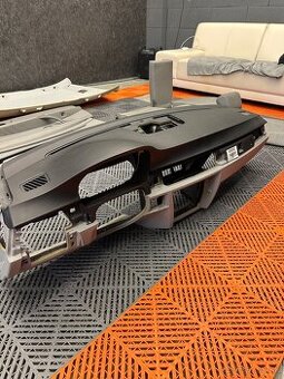 Bmw e92 palubná doska