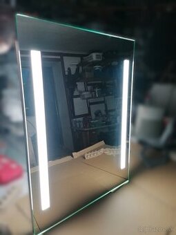 Predám Kúpeľňové zrkadlo s led svetlami
