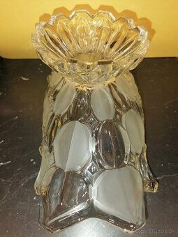 Stará sklenená misa.