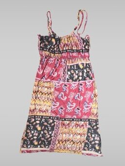 detské šaty s ornamentmi