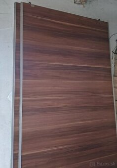 Šatníková skirna  so zrkadlom