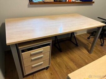 Darujem za odvoz kancelársky nábytok