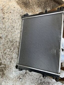 Chladič dacia logan,Renault  1,6 benzín