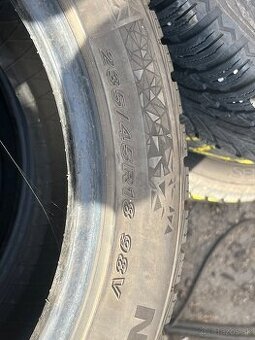 Predám zimné pneumatiky 235/45/18