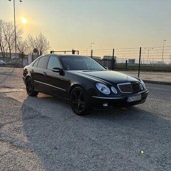 Mercedes-Benz E500 W211 5.0 V8 – 225 kW