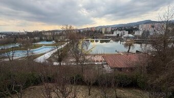 EXKLUZÍVNE NA PRENÁJOM: Nadštandardný rodinný dom s výhľadom