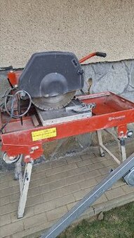 Husqvarna TS 400F – profesionálna rezačka na dlažbu a kameň