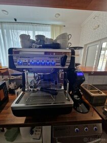 Kávovar s mlynčekom Nuova Simonelli Appia II