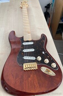Elektrická gitara- stratocaster Grunt