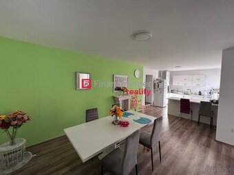 Pekný zrekonštruovaný rodinný dom v obci Ohrady (F034-125PEF - 1
