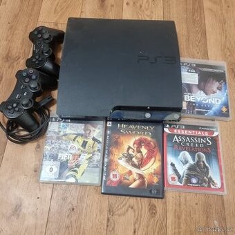 Sony PlayStation 3 300GB 2 x Ovladač a 4 Hry
