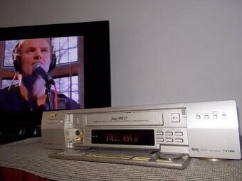 JVC 9700