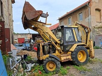CATERPILLAR 428B 4X4