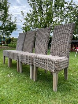 Luxusné ratanové jedálenské stoličky. Masívny prírodný ratan