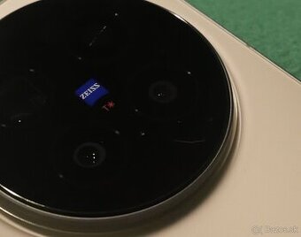 Predám Vivo X300 pro + 200mm kit + grip + 90w nabíjačka