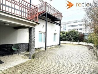 Na prenájom exkluzívny prízemný priestor so samostatným vstu - 1