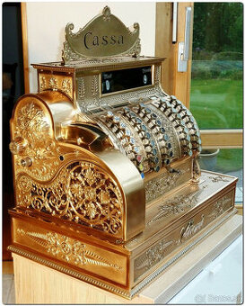 122-ročná bronzová Národná pokladnica z roku 1898, vrchná ča