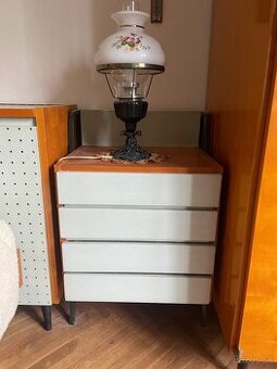 Zachovalá retro spálňová súprava