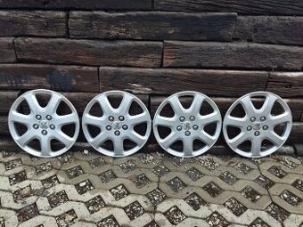 Original puklice Peugeot R16