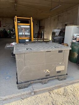 Plastove boxy 120x80cm, vyska 86cm, stohovatelne