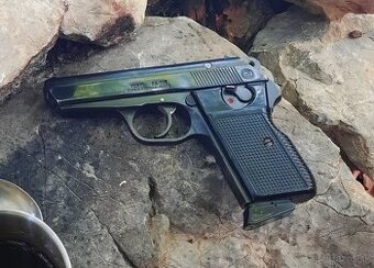 Pistol CZ70 -cislo v texte