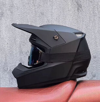 Nová prilva veľkosť M - 55-56cm - Značka ORZ