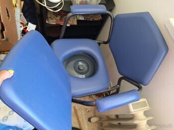Vyskovo nastavitelna toaletna stolicka