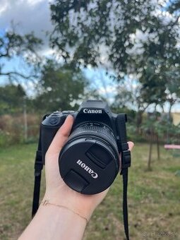 Canon EOS 250D + 18-55mm IS STM Kit