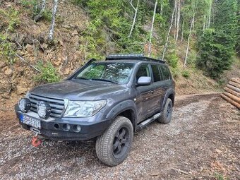 Toyota Landcruiser 200