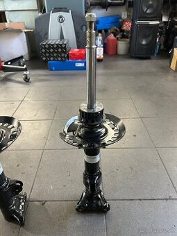 Predné tlmiče mercedes cls x 218