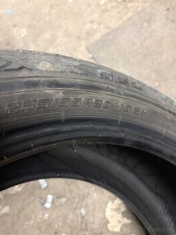 Predám Dunlop 235/55R20