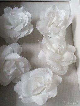 Samolepiace ružičky