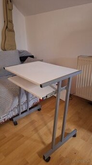 Príručný PC stolík s taburetom s úložným priestorom