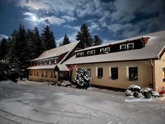 Penzión s reštauráciou + projekt na apartmánový dom