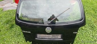 KÚPIM ZADNÝ KUFOR/KUFROVÉ DVERE VW TOURAN 2004-2014