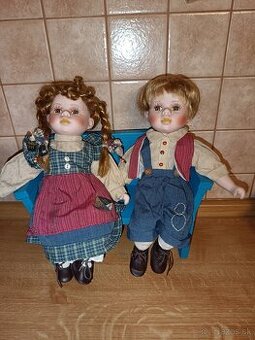 Porcelánové bábiky.