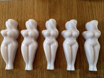 Mydielka v tvare ženského tela...