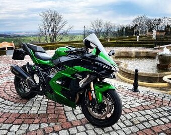 Kawasaki Ninja H2 SX SE – Supercharged Sport-Tourer
