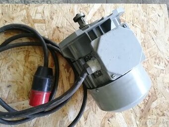 Elektromotor 0,75kw, 2820ot /min 400V prirubovy.
