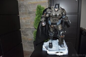 Batman Armored figurka