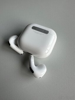 Predám Airpods 4 generácia