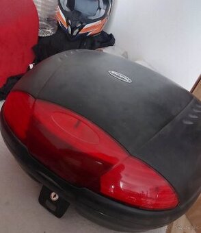 Kufor na motocykel 45l aj z univerzalnou montaznou podlozkou
