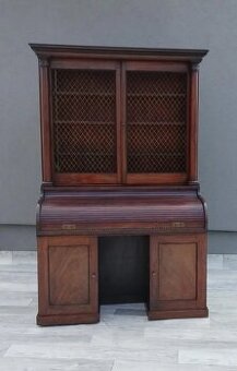 Kabinet písací z roku cca 1870.