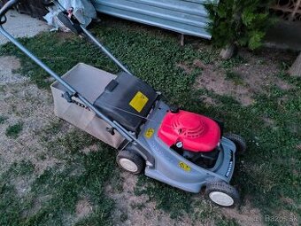 Predám kosačku Honda HRB 475 hydrostatic