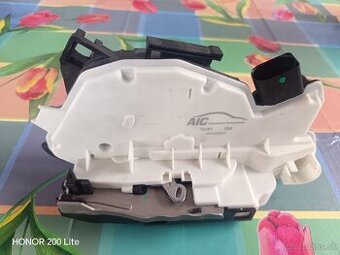 Zamok L dverí Škoda Fabia 2