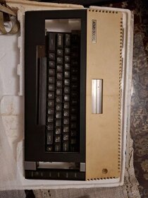 Atari 800 XL šasi,klavesnica a obal