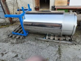 Nerezová nádrž 800 litrov