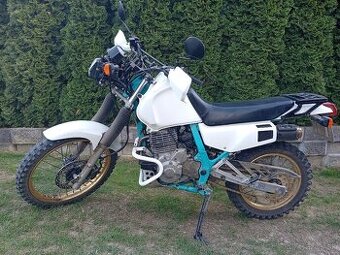 Honda NX 650 Dominator