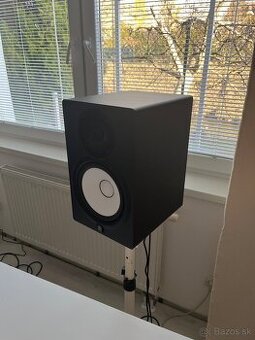 Yamaha HS8 štúdiové monitory (2 kusy) + stojany