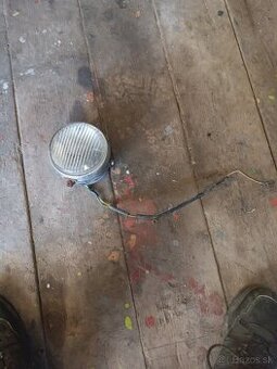 Svetlo na babetu na 210